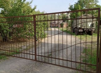 Продам гараж, 28 м2, Таганрог, Средний проспект, 17