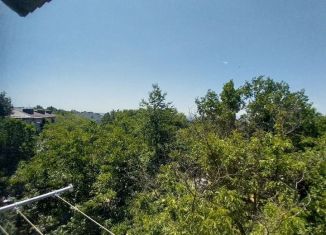 Продается 1-комнатная квартира, 30 м2, Пятигорск, улица Юлиуса Фучика, 8к1