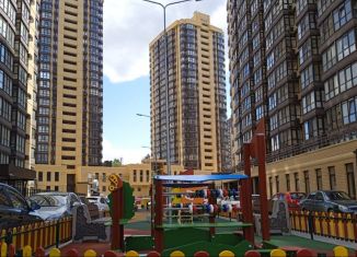 Продам 3-ком. квартиру, 85 м2, Ростов-на-Дону, улица Ларина, 45к9, ЖК Сердце Ростова 2