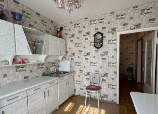 Продается 2-комнатная квартира, 57 м2, Челябинск, улица 250-летия Челябинска, 34, Калининский район