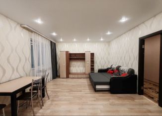 Сдается в аренду двухкомнатная квартира, 65.2 м2, Татарстан, проспект Строителей, 1