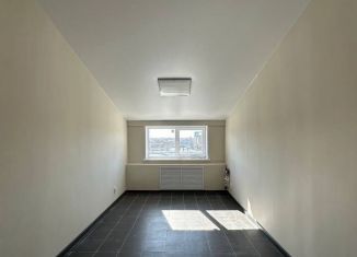 Продажа офиса, 16.6 м2, Тюмень, улица 50 лет Октября, 120