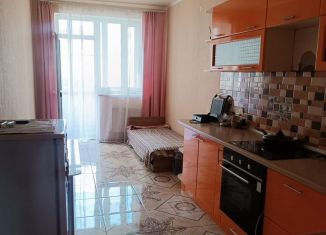Продам 2-комнатную квартиру, 60 м2, Краснодар, улица имени Сергея Есенина, 82/6, Музыкальный микрорайон