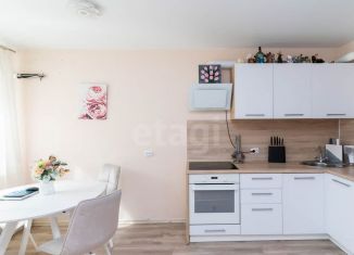 Продаю 2-ком. квартиру, 56.1 м2, Тюмень, улица Червишевский Тракт, 47к4, ЖК Апрель