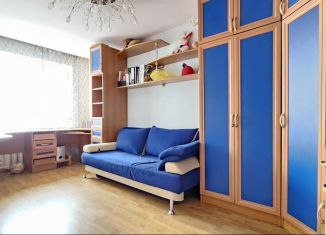 Продажа 3-ком. квартиры, 61.7 м2, Канаш, улица Ильича, 10