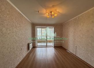 Продаю 1-комнатную квартиру, 40 м2, Брянск, улица Чкалова, 2/1