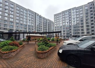 Двухкомнатная квартира на продажу, 75 м2, Нальчик, улица Тлостанова, 32