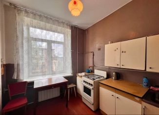 Сдам в аренду 2-комнатную квартиру, 55 м2, Волхов, улица Володарского, 1