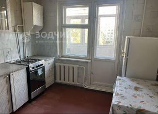 Продается 1-ком. квартира, 33 м2, Новочебоксарск, улица Воинов-Интернационалистов, 25