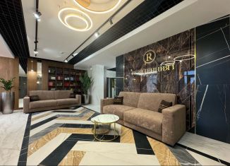 Продаю 1-ком. квартиру, 56.8 м2, Брянск, улица Ильи Иванова, 7