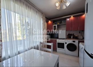 Продам 4-комнатную квартиру, 77.4 м2, Новгородская область, улица Рахманинова, 1