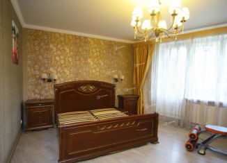 Продам 3-комнатную квартиру, 112 м2, Тула, улица Макаренко, 9Б, Привокзальный территориальный округ