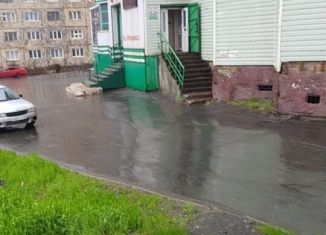 Продается торговая площадь, 111 м2, Норильск, проезд Михайличенко, 2