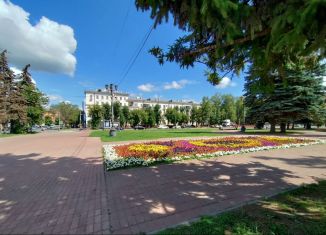 Продаю 3-ком. квартиру, 70 м2, Челябинск, улица Сталеваров