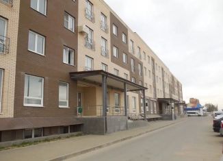 Продам 3-ком. квартиру, 73.5 м2, Малоярославец, Московская улица