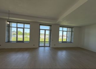 Коттедж на продажу, 270 м2, село Акбердино, улица Рами Гарипова, 23/2