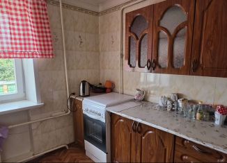 Двухкомнатная квартира на продажу, 54 м2, Елец, Октябрьская улица, 34