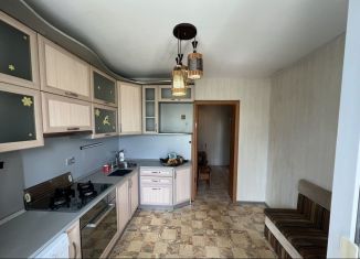Продажа 2-комнатной квартиры, 54 м2, Псковская область, Коммунальная улица, 52