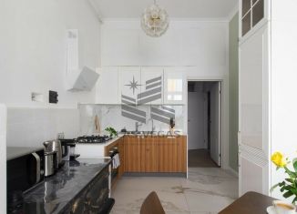 Аренда 3-комнатной квартиры, 92 м2, Санкт-Петербург, Большая Конюшенная улица, 1, метро Адмиралтейская