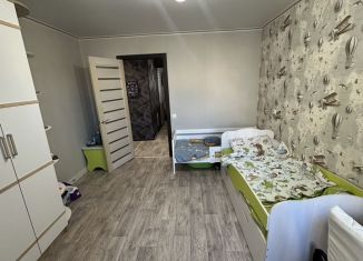 Продаю двухкомнатную квартиру, 52 м2, Кумертау, улица 40 лет Победы, 32