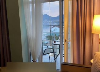 Сдаю в аренду 1-ком. квартиру, 33 м2, Крым, улица Юнге, 7В