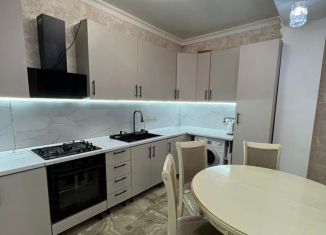 Сдаю в аренду трехкомнатную квартиру, 80 м2, посёлок городского типа Семендер, Южная улица, 40