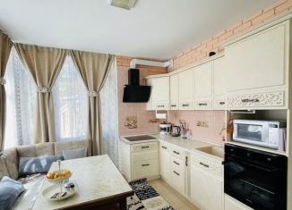 Продаю 2-комнатную квартиру, 55 м2, село Витязево, улица Новосёлов, 52