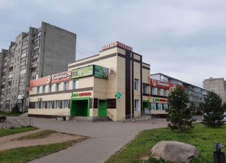 Продам торговую площадь, 1000 м2, Рыбинск, Юбилейная улица, 51