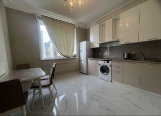 2-ком. квартира на продажу, 73 м2, Махачкала, улица Времена Года, 15