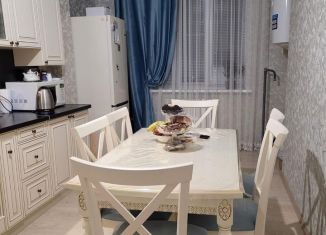 Продам 2-комнатную квартиру, 60 м2, Махачкала, улица Эльзы Ибрагимовой, 5к1