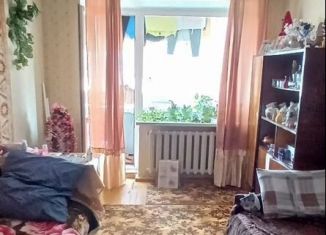 Продаю 2-ком. квартиру, 44 м2, Кумертау, улица Пушкина, 19