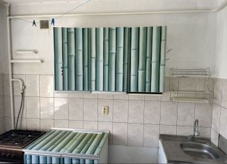 Продам 1-ком. квартиру, 33.3 м2, Лабинск, улица Шервашидзе, 65