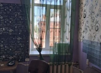 Сдам 1-комнатную квартиру, 49 м2, Ломоносов, Александровская улица, 15/14