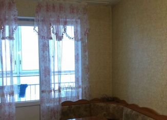 Сдам в аренду 2-комнатную квартиру, 63 м2, Екатеринбург, улица Павла Шаманова, 6