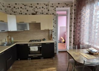 Продается однокомнатная квартира, 42 м2, Псков, улица Кузбасской Дивизии, 24