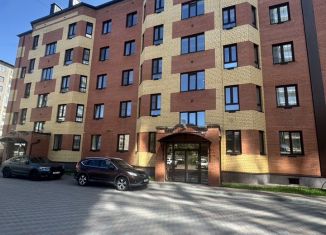 Продажа 3-ком. квартиры, 88 м2, Череповец, улица Дзержинского, 73