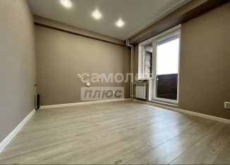 Продажа 2-ком. квартиры, 43.6 м2, Киров, улица Анжелия Михеева, 18А