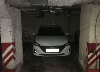 Продаю машиноместо, 10 м2, Москва, Азовская улица, 24к2с2