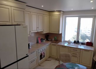 Продаю 2-ком. квартиру, 62 м2, Сочи, улица Свердлова, 46, микрорайон Черемушки