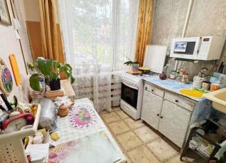 Продам двухкомнатную квартиру, 44 м2, Старый Оскол, микрорайон Интернациональный, 7