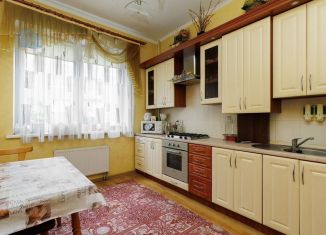 Продаю 2-ком. квартиру, 61.1 м2, Калининград, улица Тенистая Аллея, 34