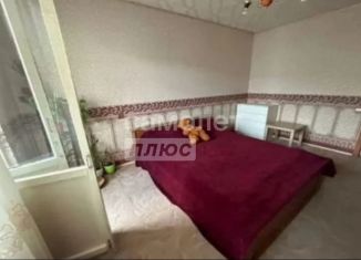 Сдаю трехкомнатную квартиру, 59 м2, Екатеринбург, Симферопольская улица, 29А