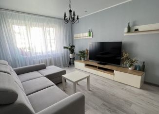 Сдается 3-ком. квартира, 63 м2, Калининград, улица Полковника Ефремова, 2, Ленинградский район