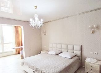 Сдается трехкомнатная квартира, 90 м2, Сочи, Первомайская улица, 19, микрорайон Центральный