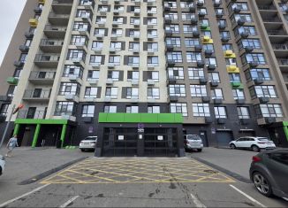 Сдача в аренду машиноместа, 18 м2, Астрахань, улица Генерала Епишева, 49А