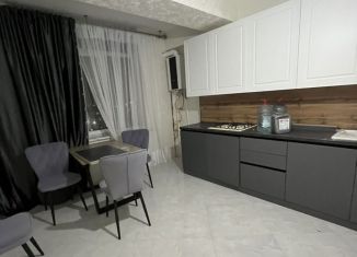 Продается 2-комнатная квартира, 90 м2, Хасавюрт, улица Победы, 116Жк1