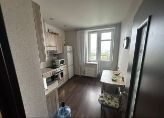 Сдается в аренду 2-ком. квартира, 54.5 м2, Санкт-Петербург, улица Орджоникидзе, 52