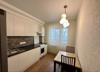 Сдам 1-комнатную квартиру, 38 м2, Ростов-на-Дону, Мачтовая улица, 3Б, ЖК Любушкино