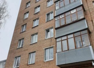Продается 1-ком. квартира, 32 м2, Серпухов, Советская улица, 102