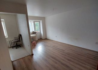 Продаю 1-комнатную квартиру, 30.8 м2, Пермь, улица Мира, 12
